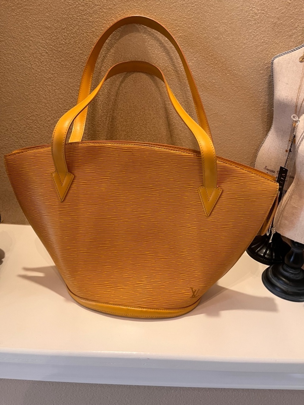 LOUIS VUITTON Epi Saint Jacques GM Tassil